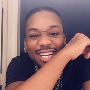 Meet your Posher, Thomas